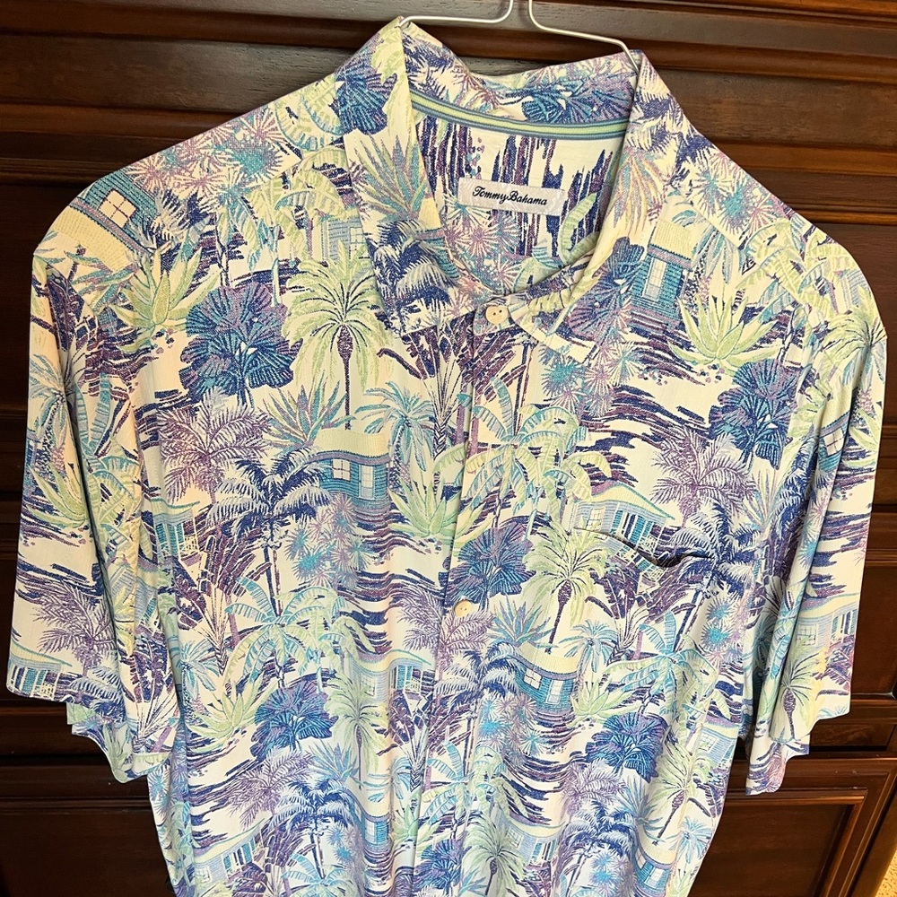 Short sleeve dress shirt